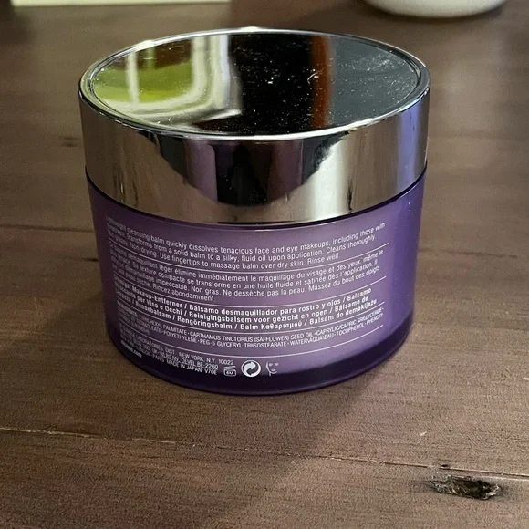 Clinique Lavender Cleansing Balm​ - Picture 3 of 3